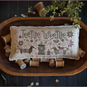 PLUM STREET SAMPLERS "Teenie Weenie" • Counted Cross Stitch Pattern • Chart, Doxie Series, Paper Pattern