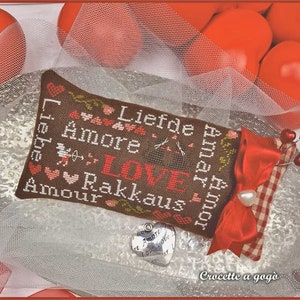 CROCETTE A GOGO &quot;Love Words&quot; • Counted Cross Stitch Pattern • Valentine&#39;s Day, Be Mine, Hearts, Paper Pattern