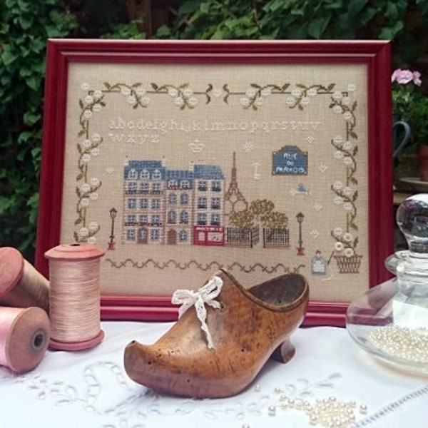 COULEUR D'ETOILE "Rue du Paradis", Counted Cross Stitch Pattern, Made in France, Paper Pattern