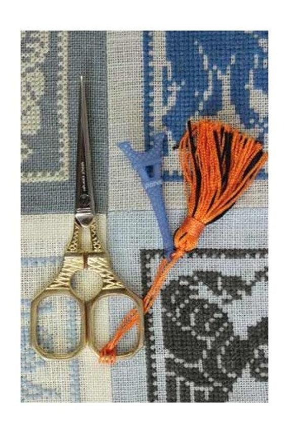 Cross stitch chart embroidery pairs of scissors - Maison Sajou
