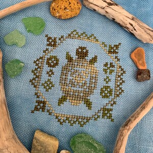 DARLING & WHIMSY DESIGNS &quot;Quirky Quaker Turtle&quot; Counted Cross Stitch Pattern, Chart, Pattern Only
