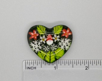 BEAU VERRE ART "Christmas Heart Needle Minder" • Fused Glass • Magnet • Christmas Needleminder • Holiday Spirit, One-of-a-Kind, Handcrafted
