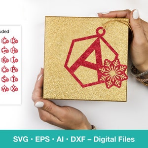 Étiquette cadeau de Noël alphabet SVG; Initial snowflake lettre ornement svg fichiers pour Cricut ou coupe laser; Stockage personnalisé pour les vacances