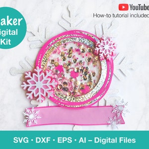 Puede incluir: Tarjeta shaker rosa y blanca con un diseño de copo de nieve. El shaker incluye un círculo transparente con purpurina rosa y dorada en su interior. La tarjeta tiene una pancarta en blanco para un mensaje.  Se incluyen archivos digitales SVG, DXF, EPS y AI.
