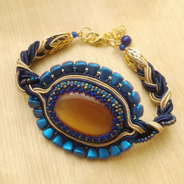 Bracciale soutache soleggiato, Cats Eye Stone. Regalo per lei, fatto a mano.