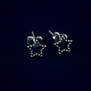 925 sterling silver oxidized star studded stud earrings
