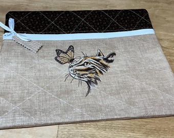 Quilted Project Bag for Knitting & Crochet with Cat Lovers Embroidery – Cross Stitch Organizer Bag