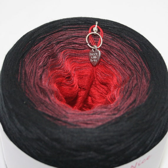 Handmade gradient yarn cakes /"Heart in Velvet/"