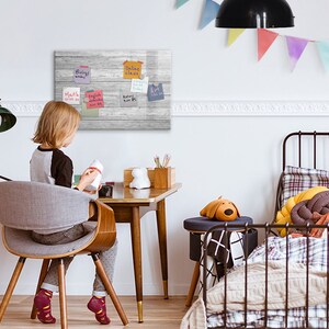 Tablero magnético de madera con paneles, exhibición de fotos en la pared, tablero de notas gris, lista de tareas para la pared con patrón de naturaleza, marcador + esponja