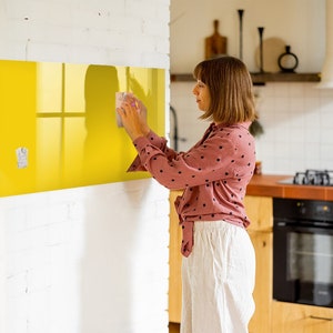 Pizarra magnética de color amarillo claro, organizador de pared, tablero de estado de ánimo amarillo, centro de comando de color sólido, marcador + esponja
