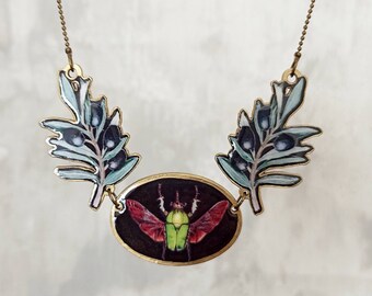 Beetle Olive Necklace, Insect in a Tree Necklace, Nature Lovers Jewelry, Animals Necklace, Olive Branch Necklace, Olive Wooden Necklace,