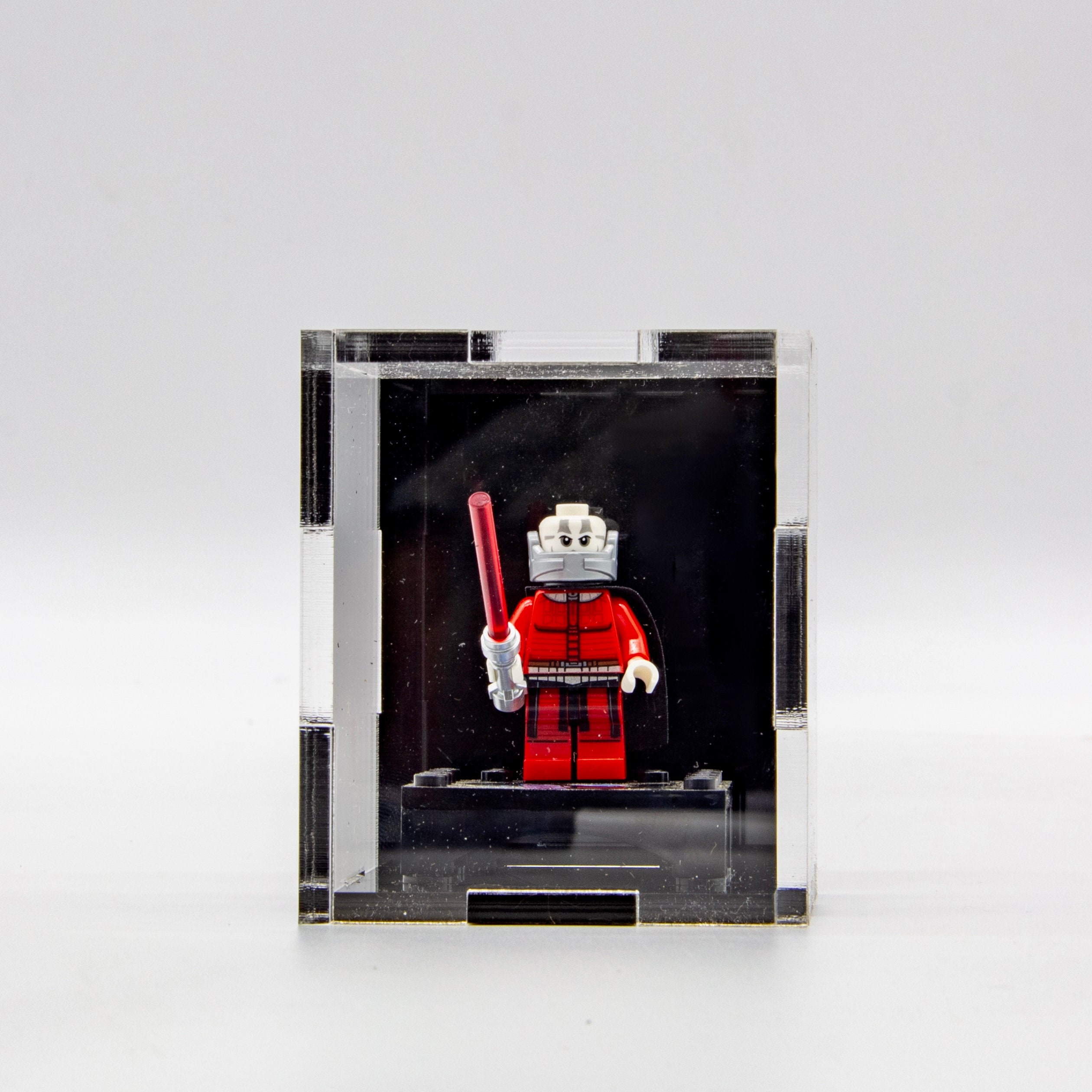 レゴ® R2D2™ セット 75379 用アクリル製ディスプレイケース - 米国製