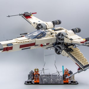 Espositore in acrilico per il set X-Wing™ di Luke 75218 - X-Wing™ Stand - Prodotto negli Stati Uniti