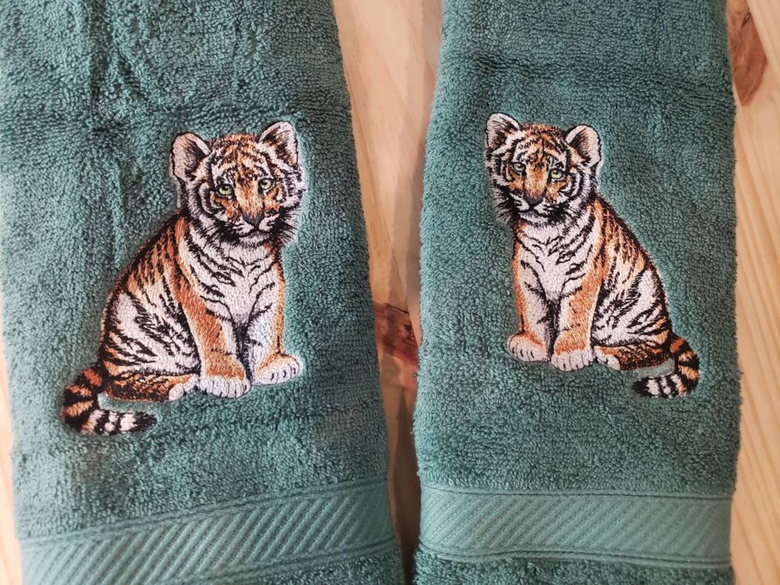 Tiger Cub hand towel set embroidered personalized Etsy Nederland