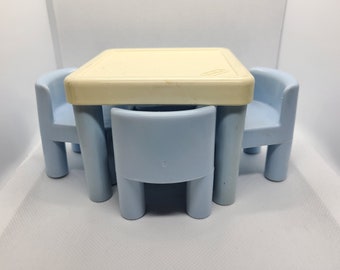 little tikes table and 4 chairs