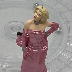 1997 Hallmark Keepsake Marilyn Monroe in Pink Evening Gown Christmas Tree Ornament!