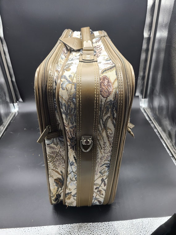 Vintage Jordache Carpet Bag Suitcase & Overnight … - image 5