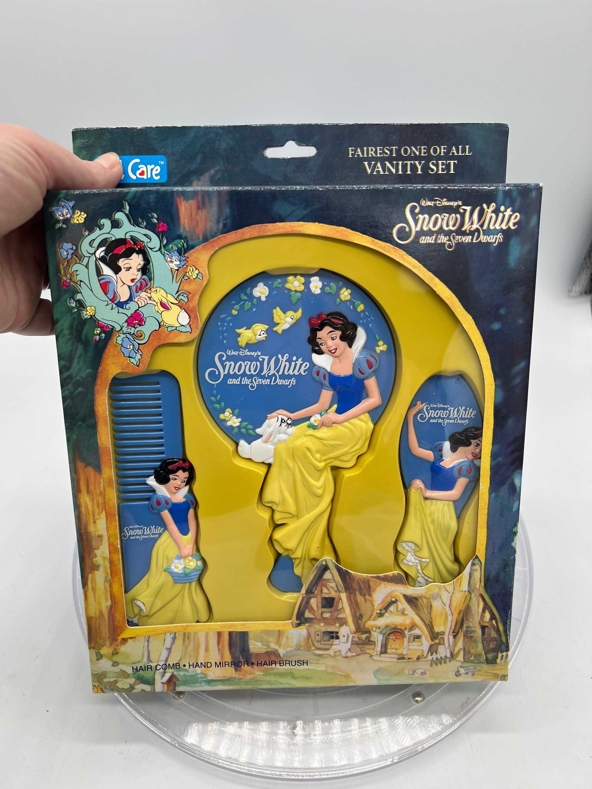 Vintage 1990s Disney's Snow White and the Seven Dwarfs Sculptured