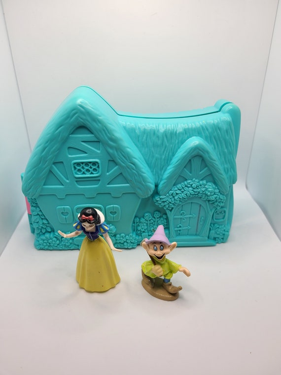 Vintage Disney Once Upon A Time Snow White Polly Pocket. 