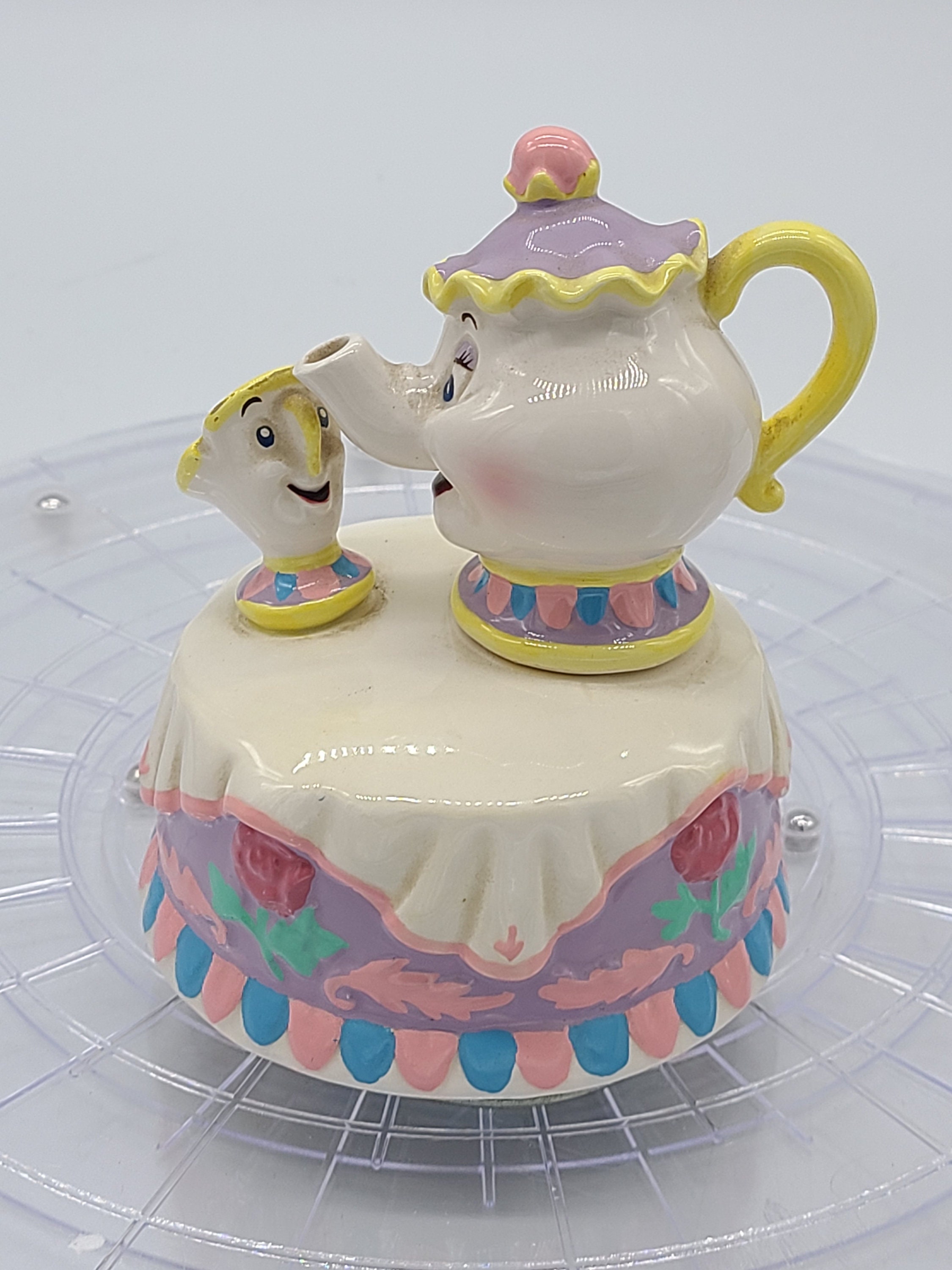 美女と野獣　チップ　オルゴール　陶器 珍しいヴィンテージのディズニーの美女と野獣のポット夫人と