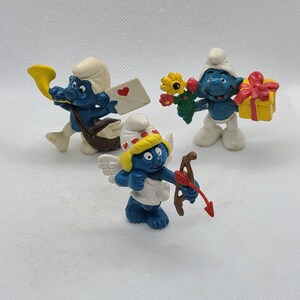 Vintage SCHLEIGH PEYO Smurfette and Smurf Valentine&#39;s Smurfs!