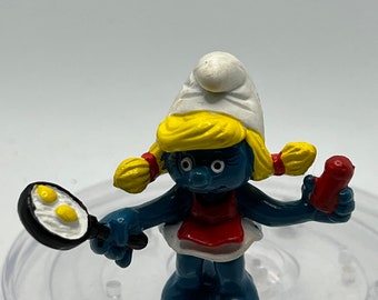 Rare 1980’s Schleich Peyo Kitchen Smurfette PVC!