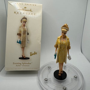Enfeites de lembrança Hallmark da reunião do clube Barbie com caixa original.
