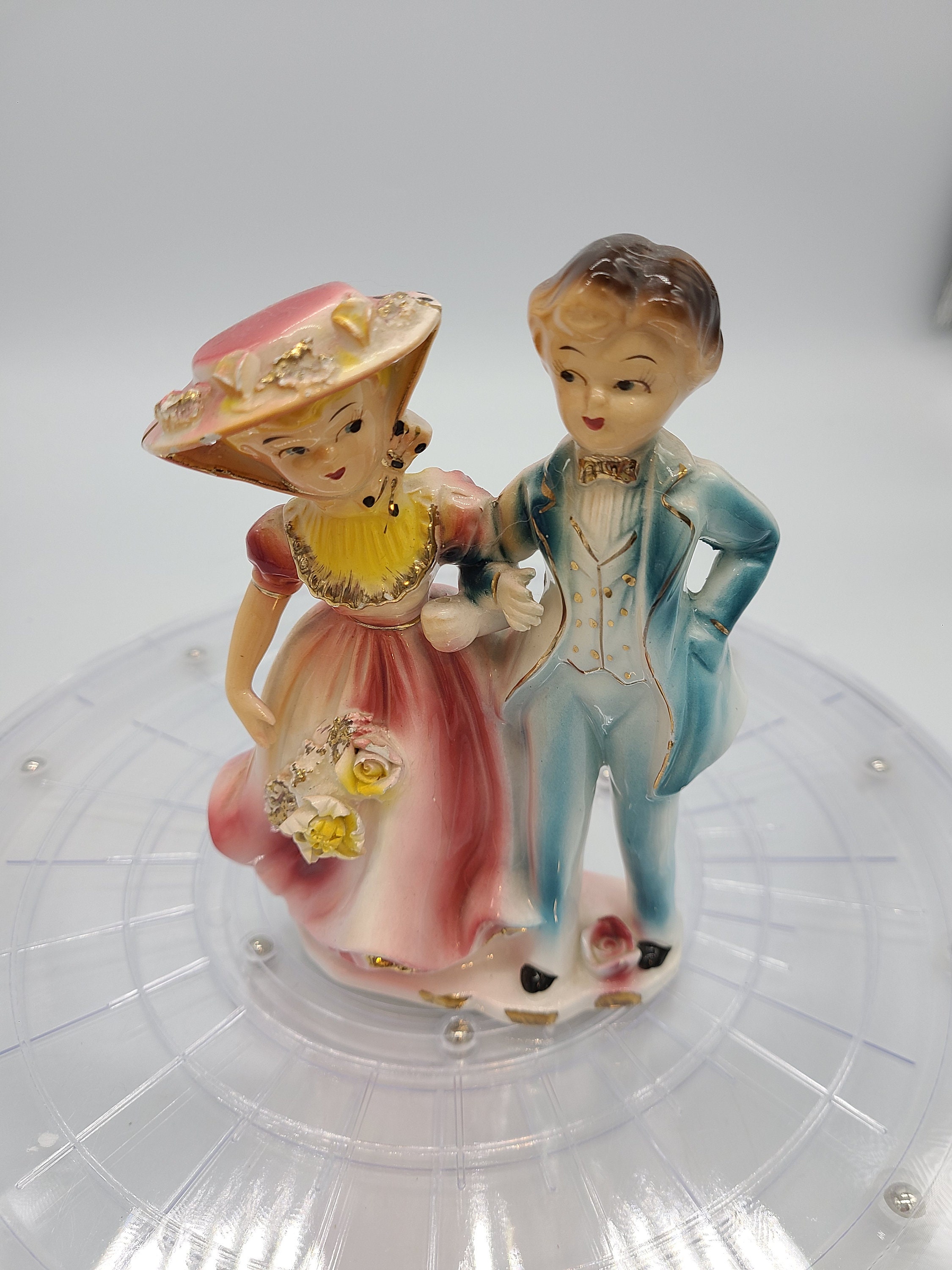 Figurine victorienne vintage dame et messieurs.