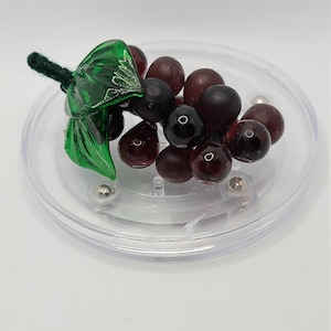 Vintage Beautiful Hand Blown Purple Grapes Art.