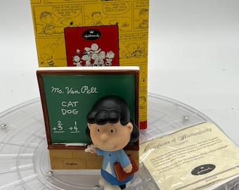 ピーナッツ ホールマーク サリー ブラウン フィギュア 2001年限定版 箱