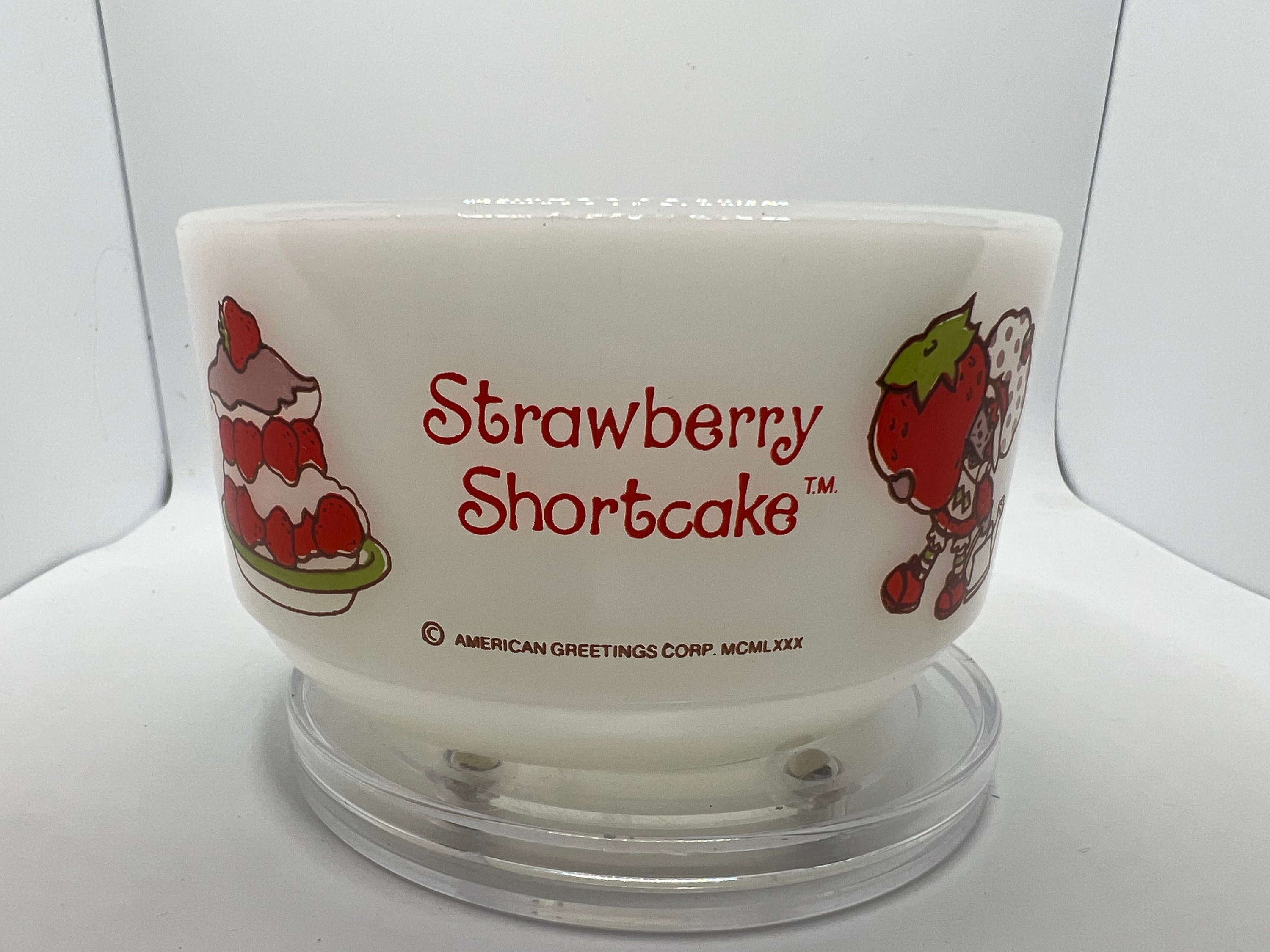 Strawberry Shortcake ミルクガラス マグカップ＆ボウル Vintage Anchor Hocking Strawberry Shortcake Milk Glass Cereal Bowl