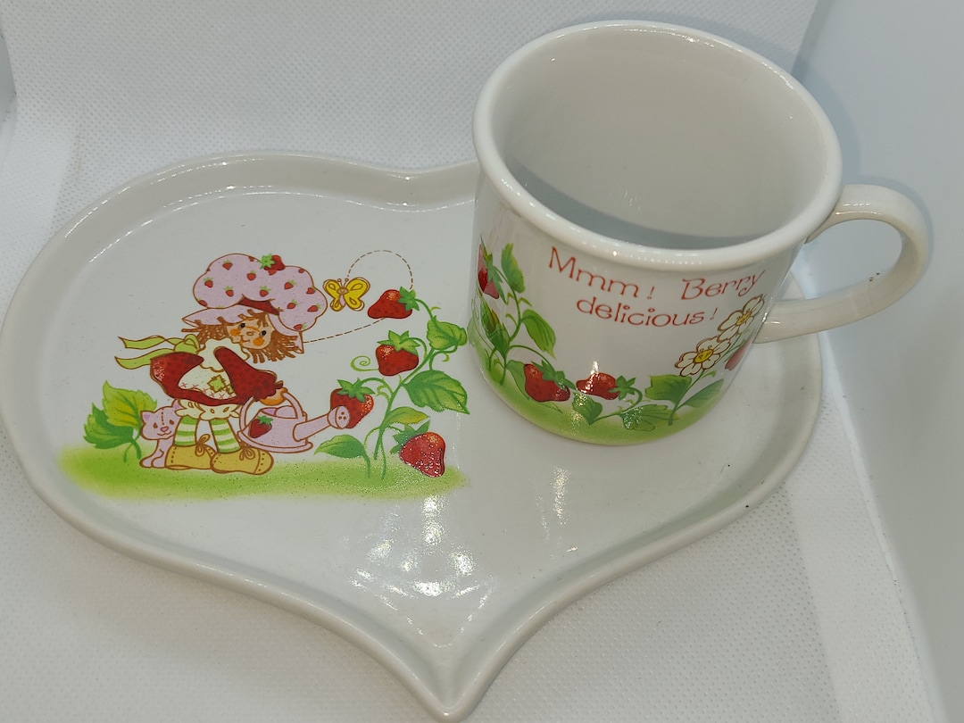 Vintage Rare American Greetings Porcelian Strawberry Shortcake Tea Set