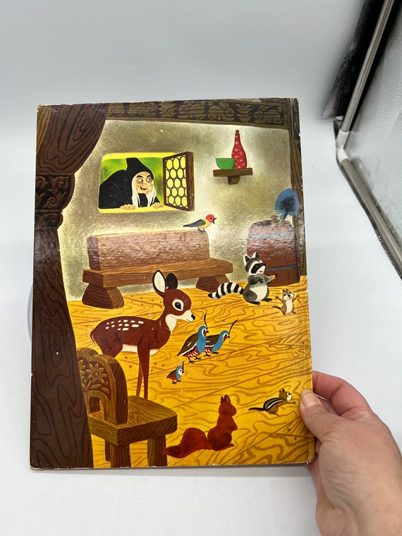 Vintage 1975 Walt Disney A Golden Book Snow White. Fairytale Books