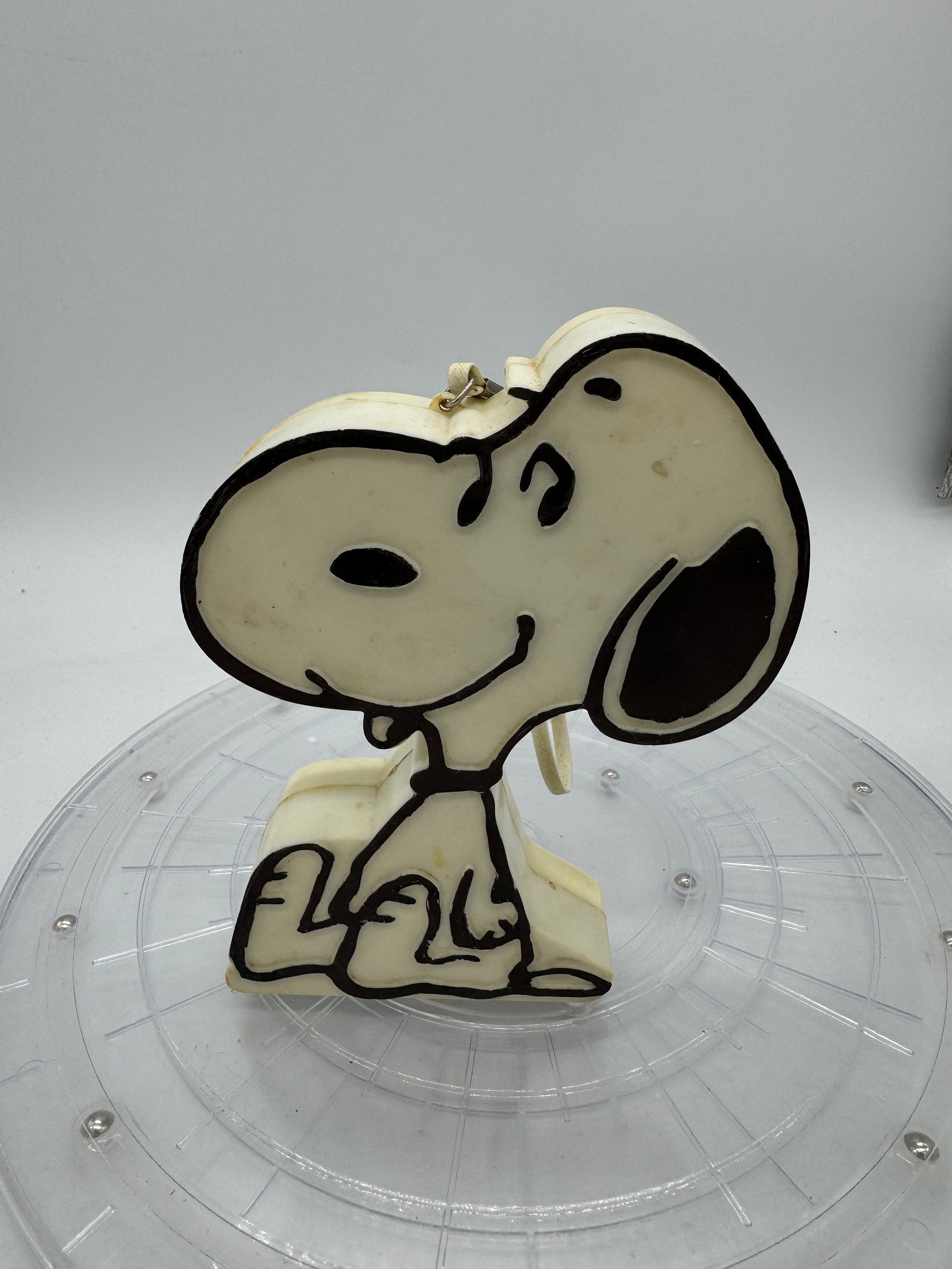 Vintage Peanuts Snoopy Character Handheld Radio.