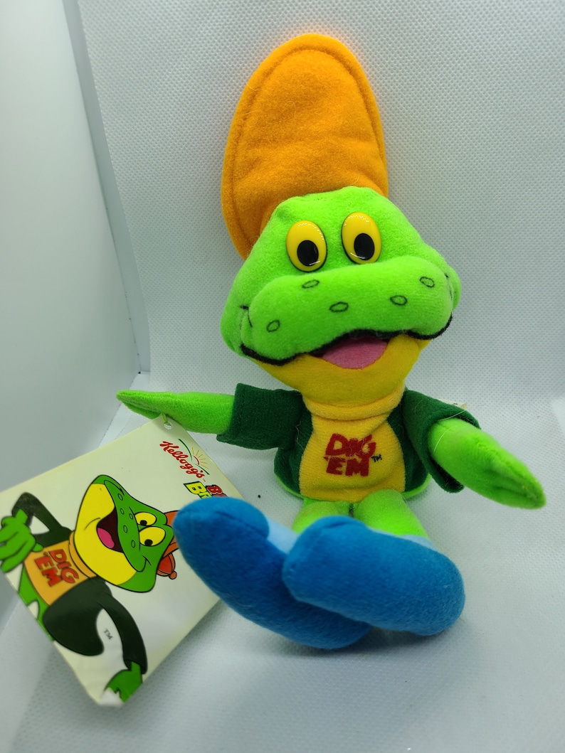Vintage 1997 Kellogg's Cereal Character Plush. Lucky Charms, Corn Flakes. Sugar Smacks, Frosted Flakes and Fruit Loops. image 2