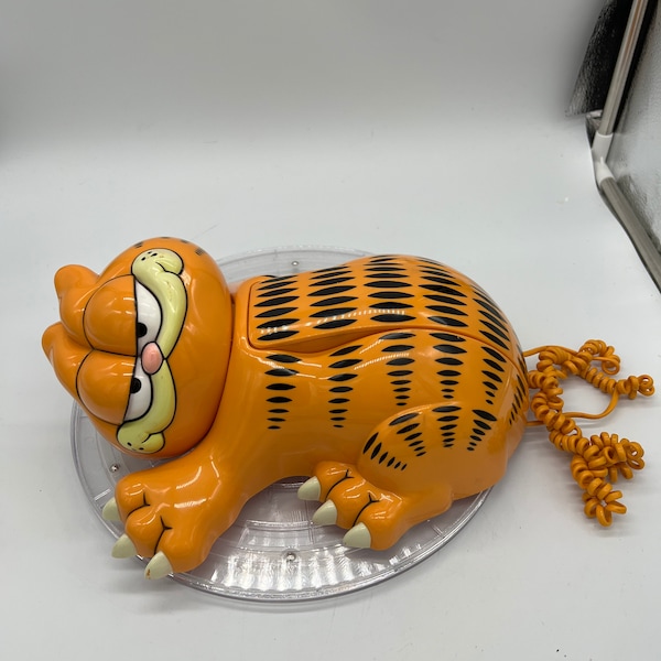 Vintage Rare 1980’s Garfield Wall Hanging Telephone!