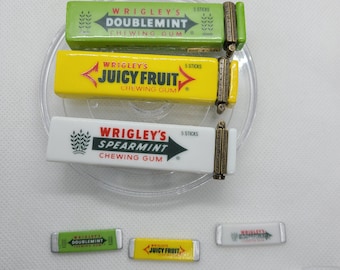 Vintage Wrigley's Gum Porcelain Hinged Trinket Box.