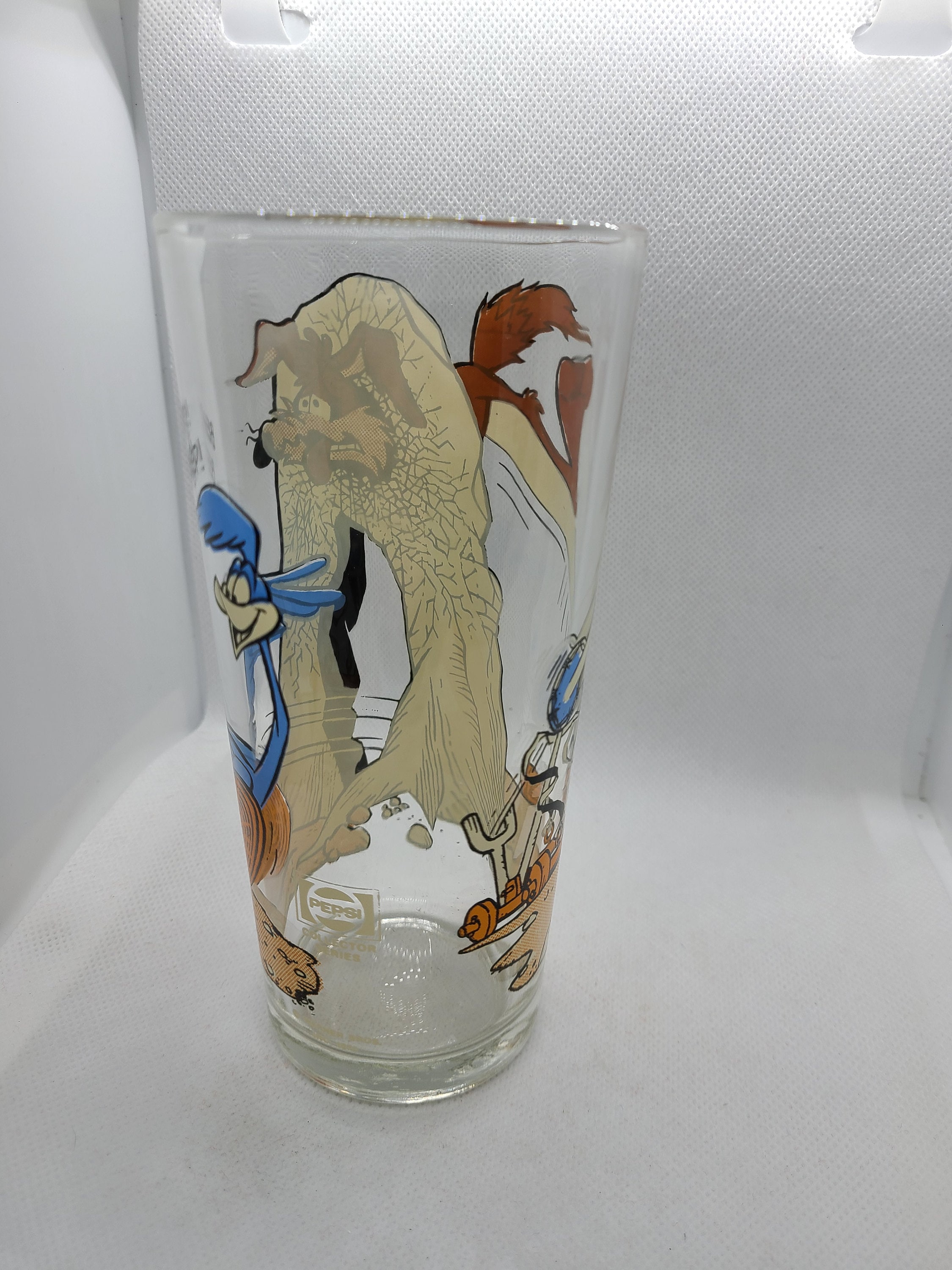 Vintage 1976 Warner Brothers Wile E. Coyote & Road Runner Glass - Etsy