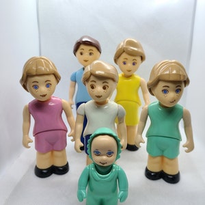 Vintage Little Tikes Dollhouse People. Vintage Grandma. Dad, Mom, Daughters and Brother cat and dog. Sold Separately!
