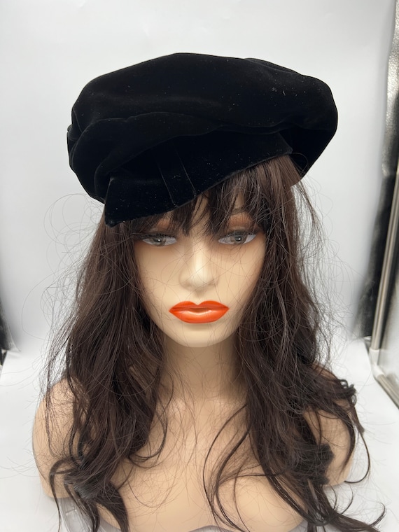 Vintage Bellini Original Black Velvet Ladies Hat.