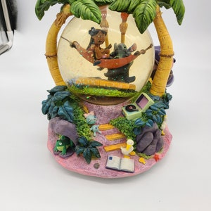 ディズニー リロ&スティッチ オルゴール付スノーグローブ リロ&スティッチElvisPartyオルゴール付豪華スノーグローブUS