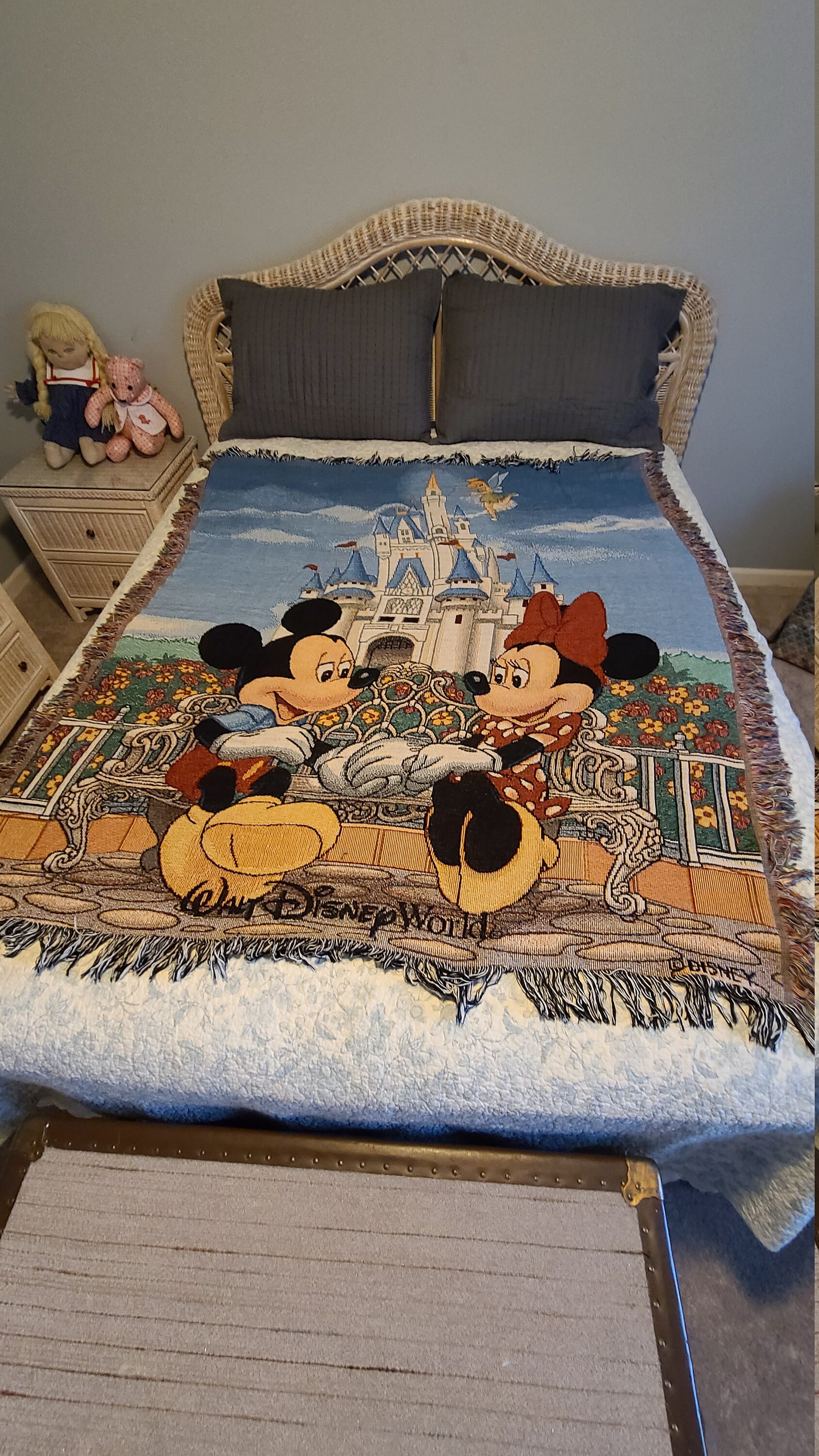Vintage 1990s Disney Throw Blanket: Mickey, Minnie & Cinderella's