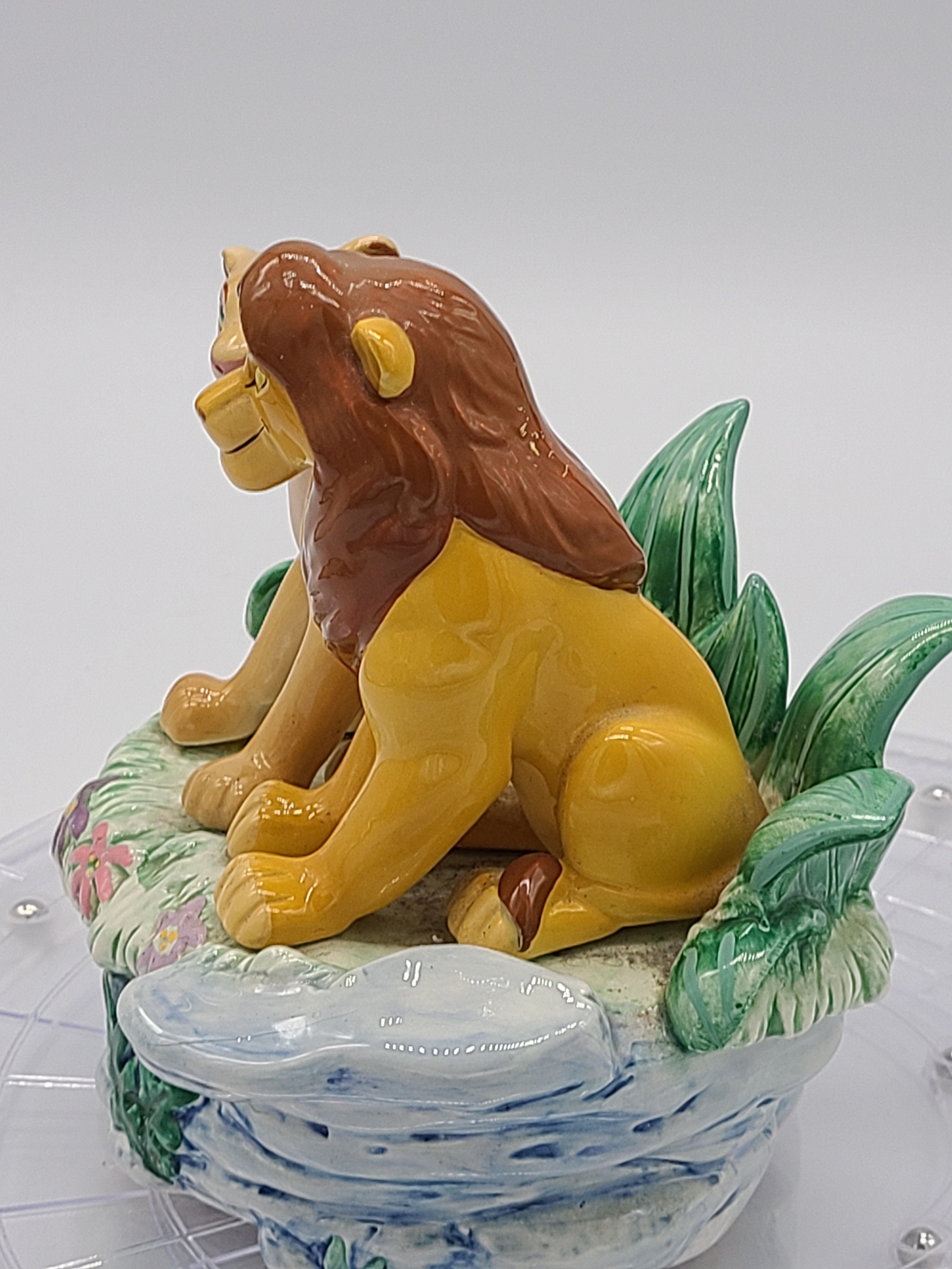 美品 「レア」ライオンキング オルゴール 陶器 ヴィンテージのディズニー映画『ライオンキング』の磁器製