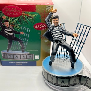 Adorno navideño de Elvis Presley de Carlton Cards.