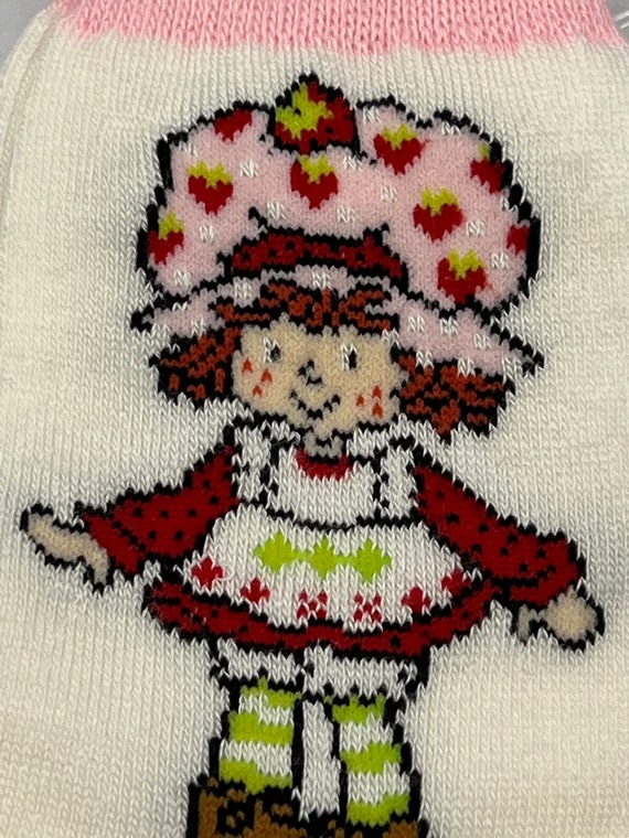 2002 Strawberry Shortcake Ladies Socks with Pink … - image 3