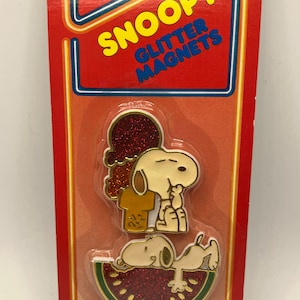 Rare Peanuts Snoopy Glitter Refrigerator Magnets! Mint in Pack!