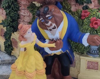 ヴィンテージの非常に珍しい 1991 年ディズニーの美女と野獣、城の