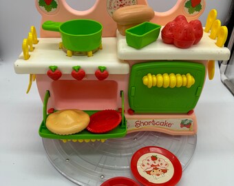 Strawberry shortcake Rare oven Sweet Scents vintage kitchen