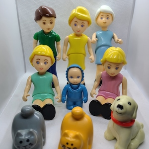 Vintage Little Tikes Dollhouse People. Vintage Grandma. Dad, Mom, Daughters and Brother cat and dog. Sold Separately.