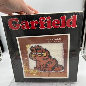 1976 Mint In Pack Millcraft Garfield Latch Hook Kit!